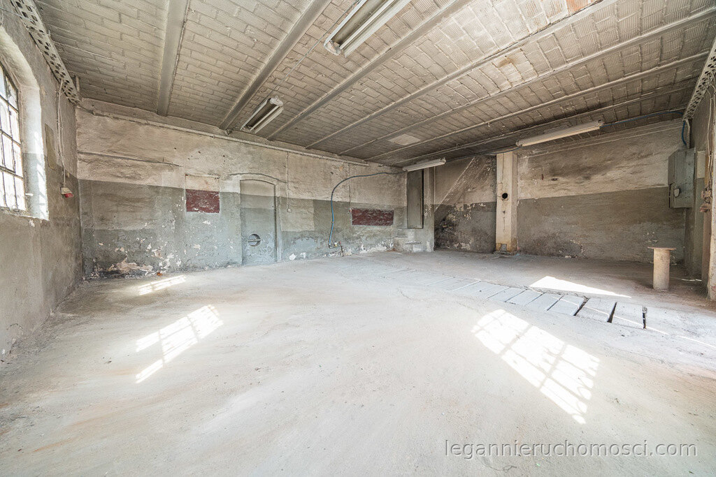Obiekt komercyjny, 66,44 m², Jenin