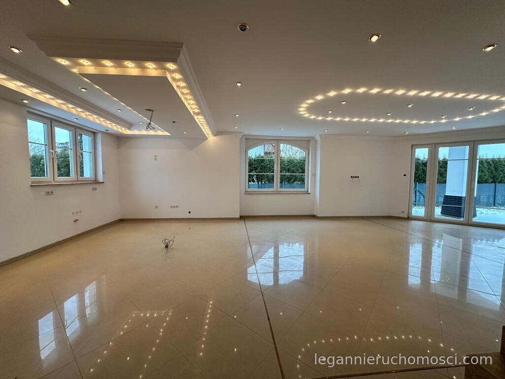 Dom, 5 pokoi, 240,00 m², Osiedle Poznańskie