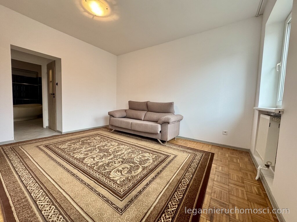 Obiekt komercyjny, 9 pokoi, 660,00 m², Baczyna