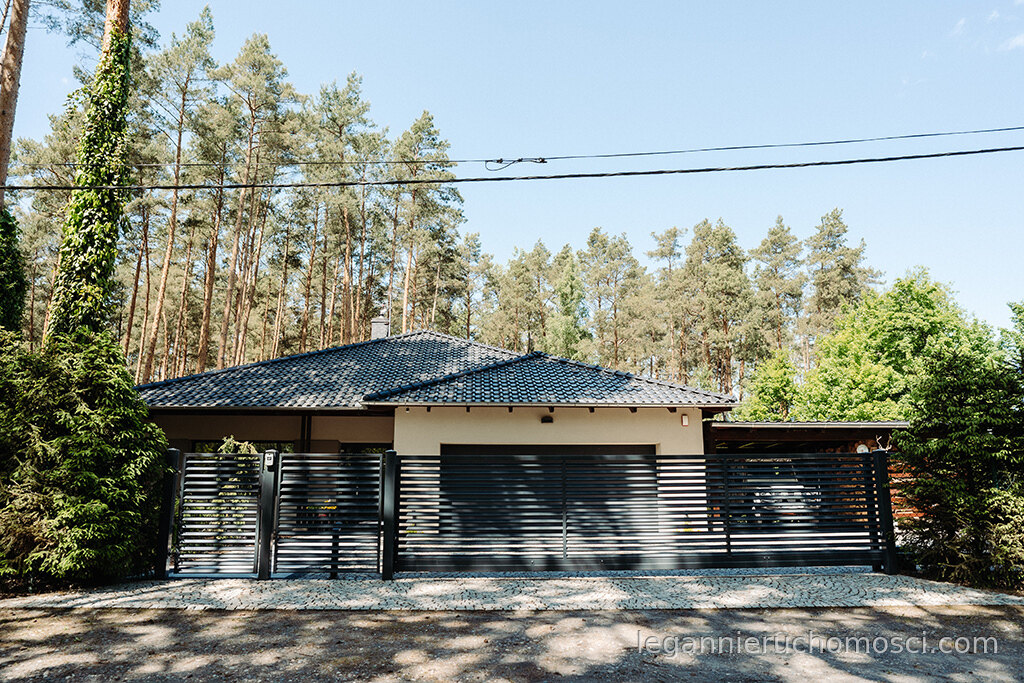 Dom, 4 pokoje, 204,82 m², Santocko