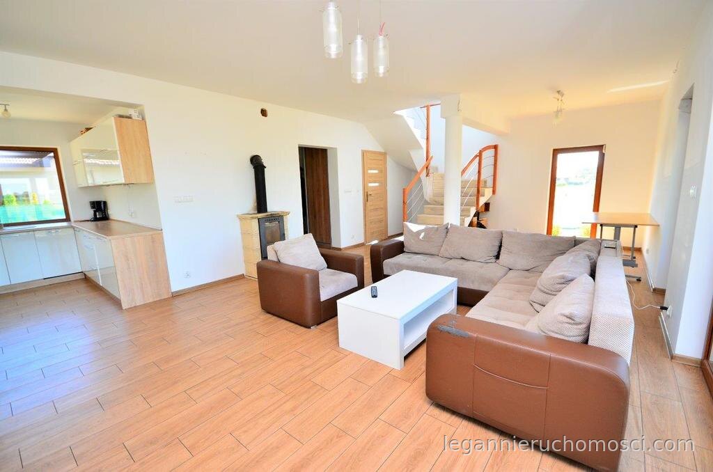 Dom, 4 pokoje, 126,00 m², Dzierżów