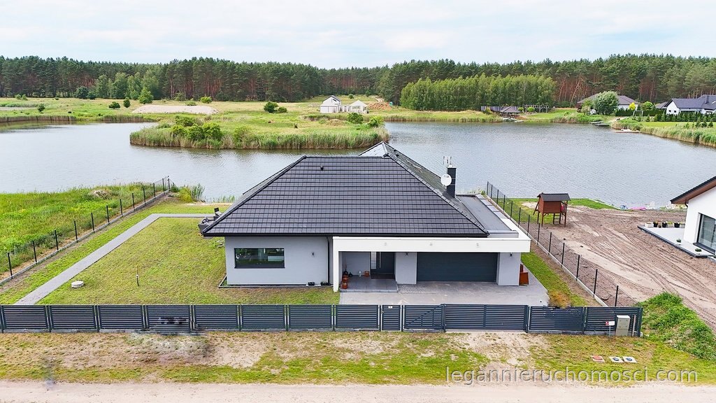Dom, 5 pokoi, 232,19 m², Dzierżów