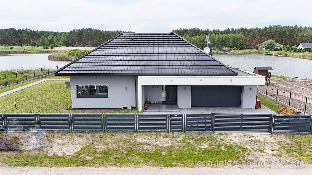 Dom, 5 pokoi, 232,19 m², Dzierżów