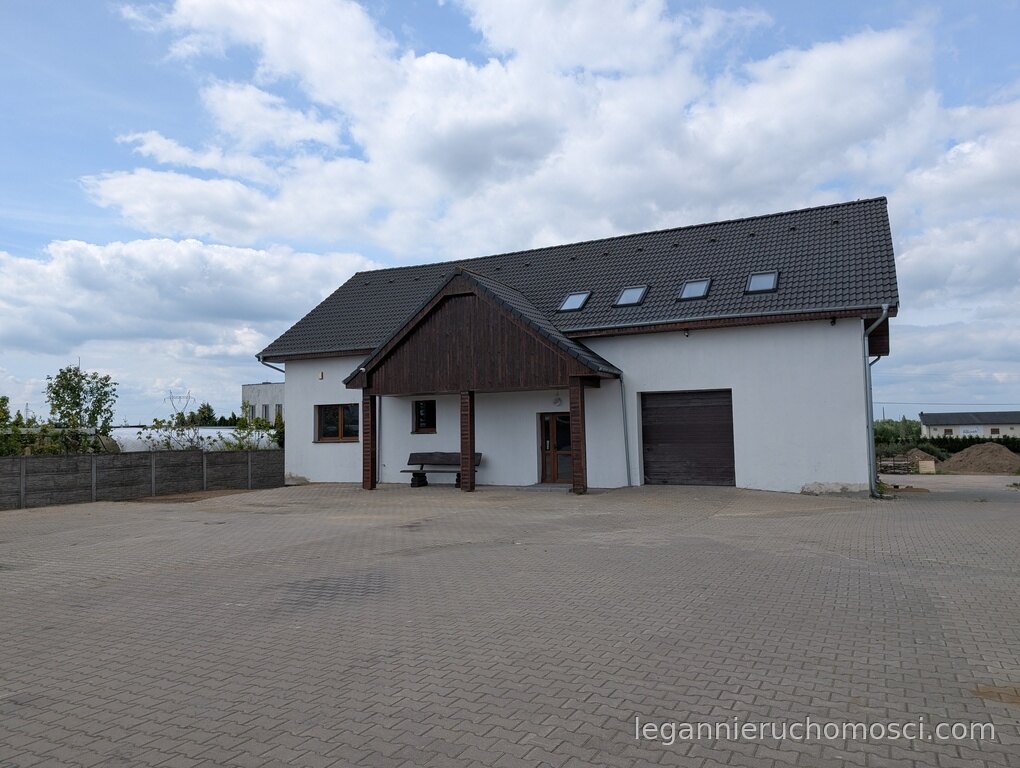 Obiekt komercyjny na wynajem, 469,82 m², Wawrów