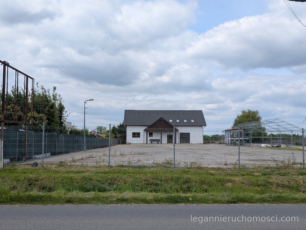 Obiekt komercyjny na wynajem, 469,82 m², Wawrów