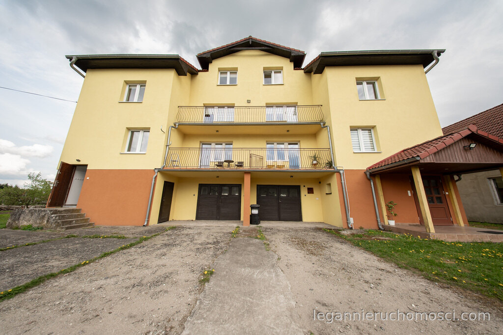 Dom, 11 pokoi, 500,00 m², Łagodzin
