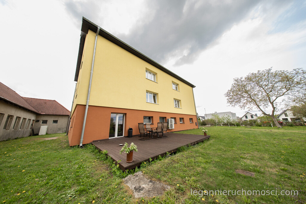 Dom, 11 pokoi, 500,00 m², Łagodzin