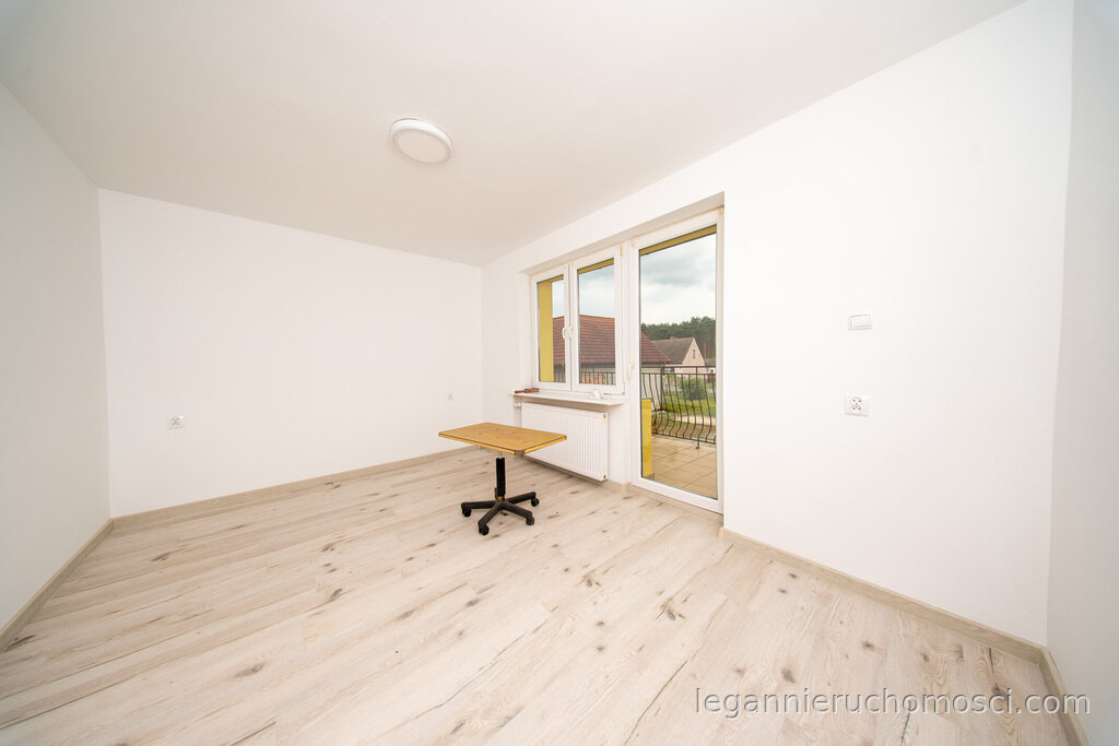 Dom, 11 pokoi, 500,00 m², Łagodzin